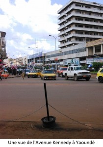 Article : CAMEROUN: Yaoundé, Avenue Kennedy: Pickpocket incroyablement efficace