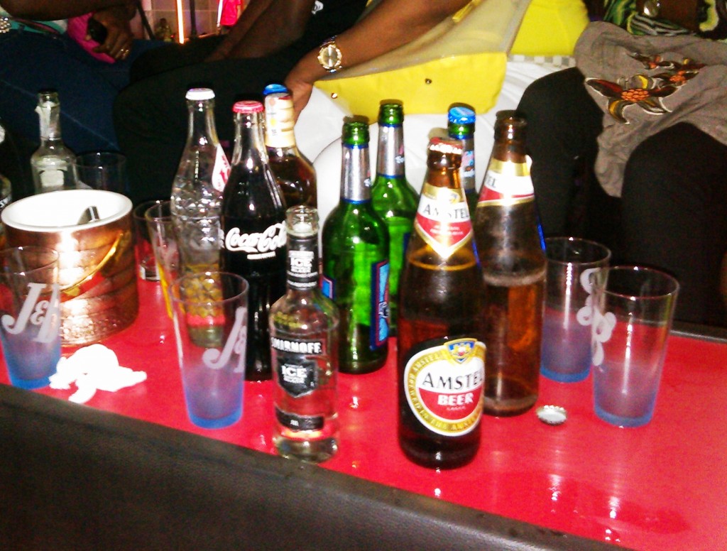 Article : Augmentation du prix de la bi&egrave;re au Cameroun : &laquo; on va toujours boire &raquo;